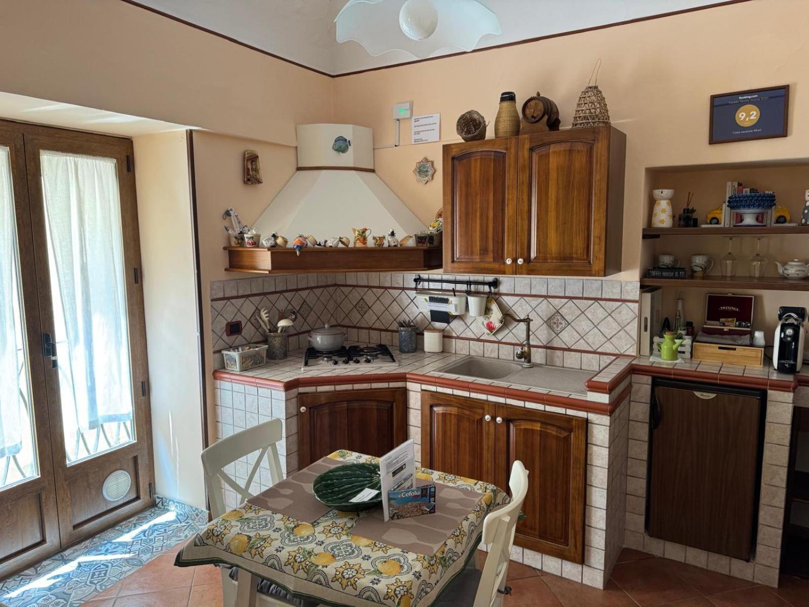 Casa Vacanze Mimi Чефалу Экстерьер фото